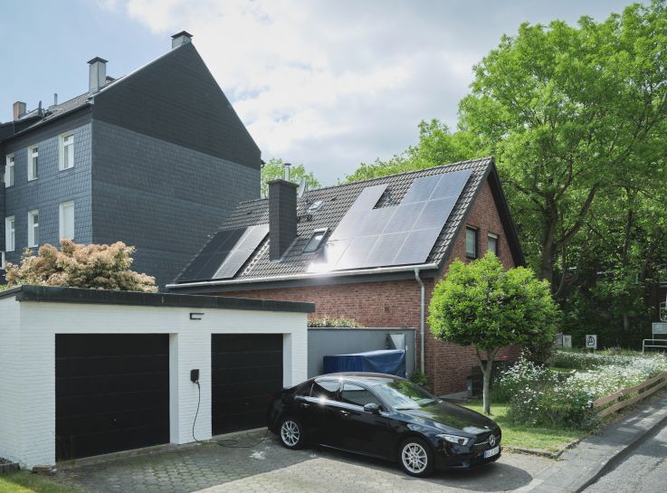 Aufnahme eines Wohnhauses in Dortmund mit montierter Solaranlage